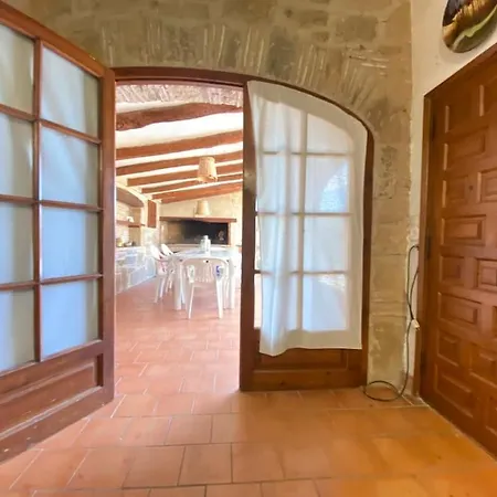 Intimate Farmhouse In The Center Of Town *